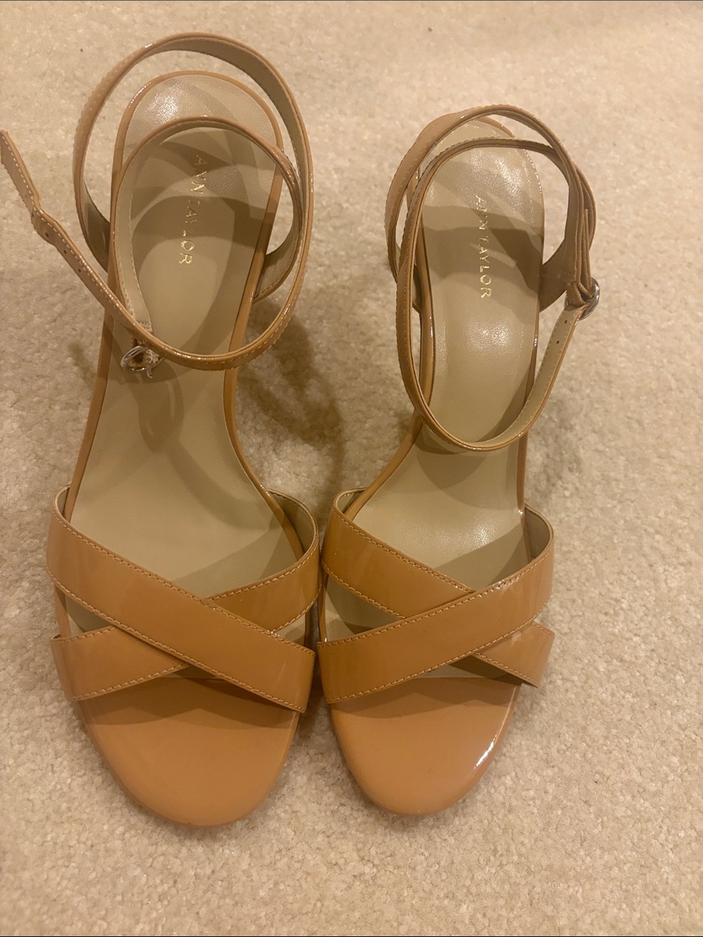 Ann Taylor Tan Strappy Patent leather shiny Block Heel Sandals
